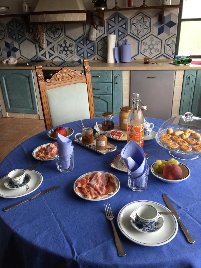 Orto Dei Semplici Bed & Breakfast Farini d'Olmo ภายนอก รูปภาพ